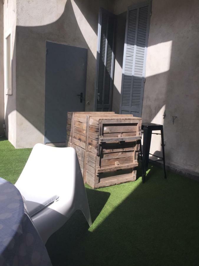 Le Mourillon -terrasse Tolón
